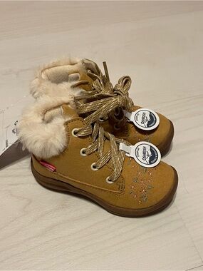 OshKosh B'gosh Tan Faux-Fur Lace-Up Toddler Boots with Embroidery